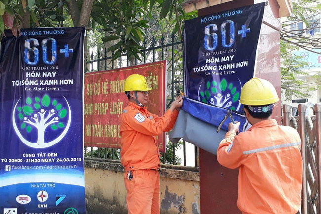 Hà Nội hưởng ứng Chiến dịch Giờ trái đất năm 2021