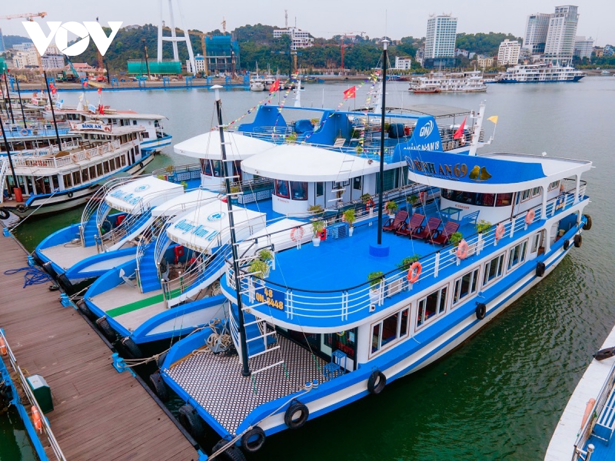 Quảng Ninh ra mắt sản phẩm du lịch mới "Phố đêm du thuyền"