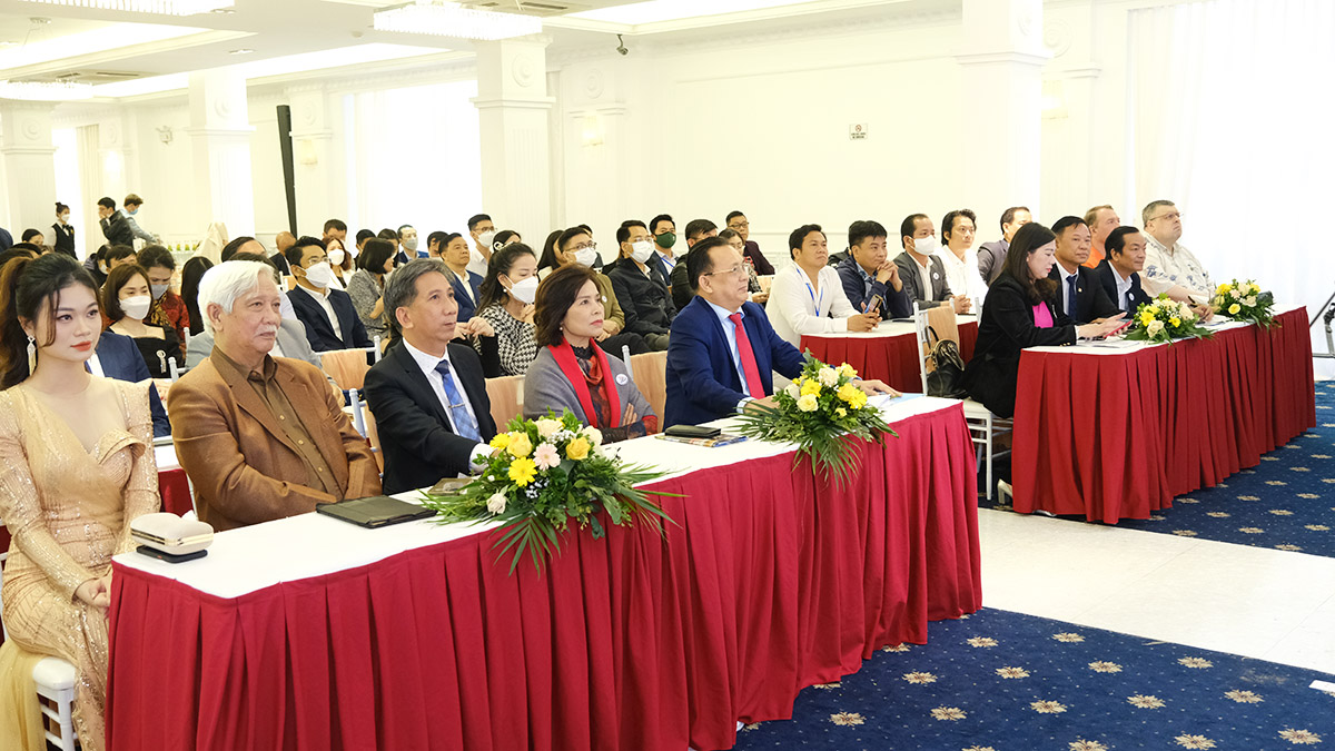 Tổng cục trưởng Nguyễn Trùng Khánh: Khánh Hòa cần phát huy thế mạnh để phát triển sản phẩm du lịch biển đảo đẳng cấp, chất lượng