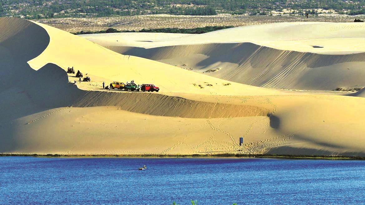 Những đồi cát được lên sóng truyền hình qua bộ phim Màu cát