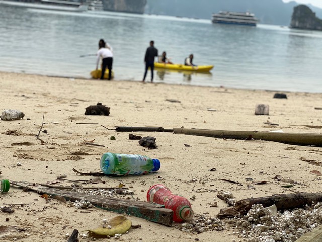 Giảm thiểu rác thải nhựa: Câu chuyện không chỉ của riêng ngành du lịch