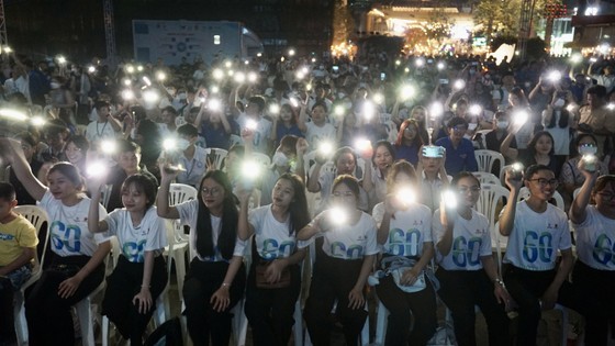 One hour for the planet: HCM City goes dark for Earth Hour 2023