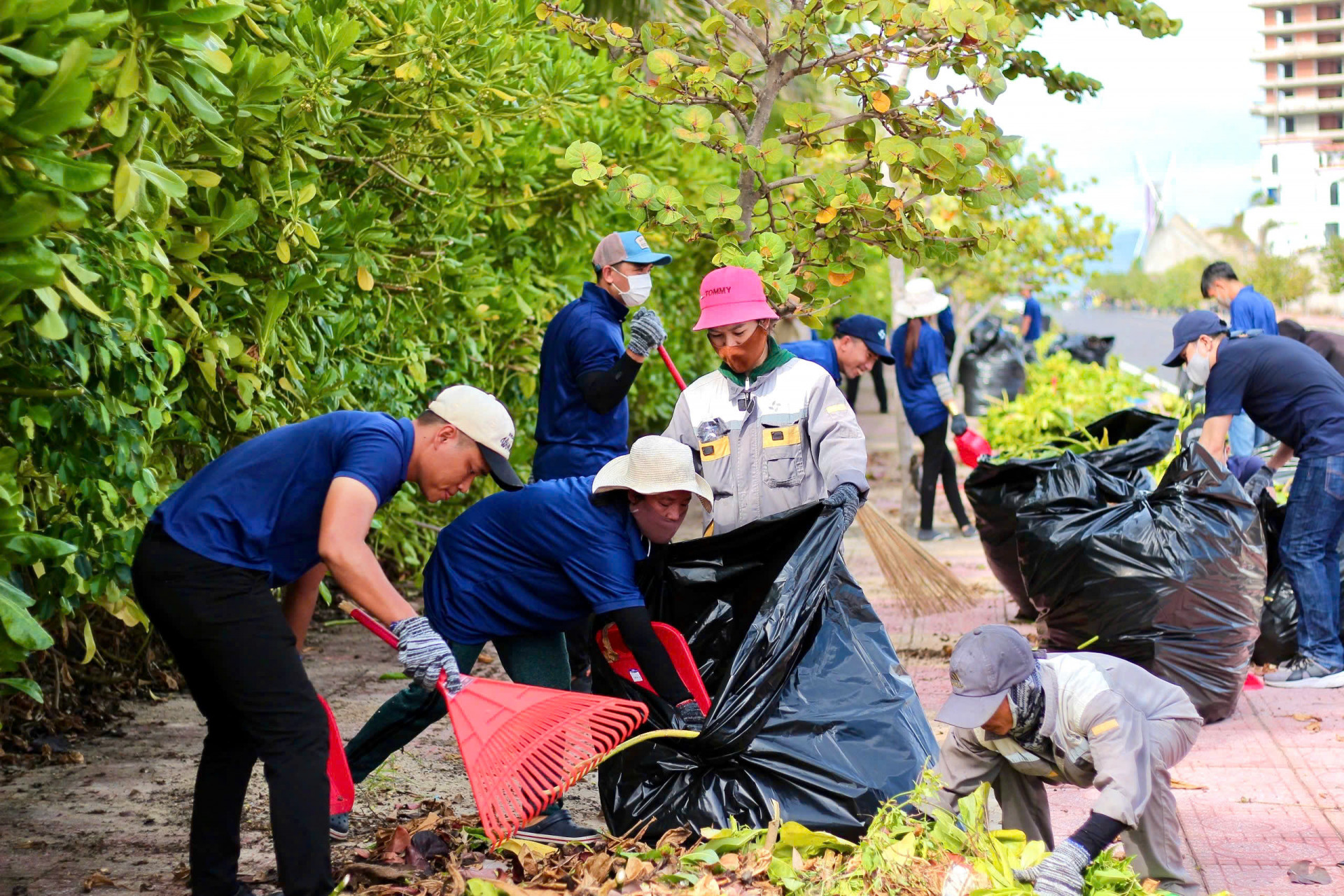 Join hands to develop green tourism in Khanh Hoa