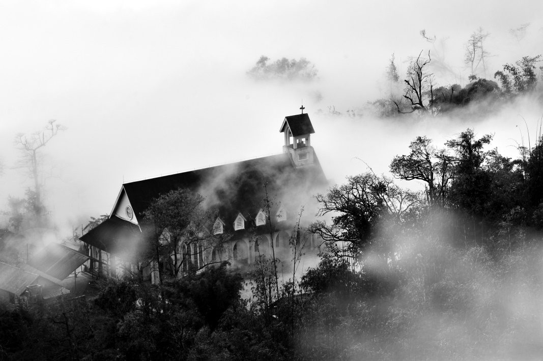 Clouds in Sau Chua Village (Lao Cai)