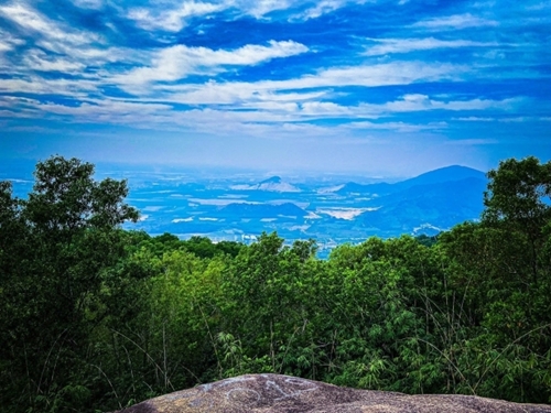 Dinh Mountain - A weekend trekking destination in Vung Tau (Ba Ria - Vung Tau)