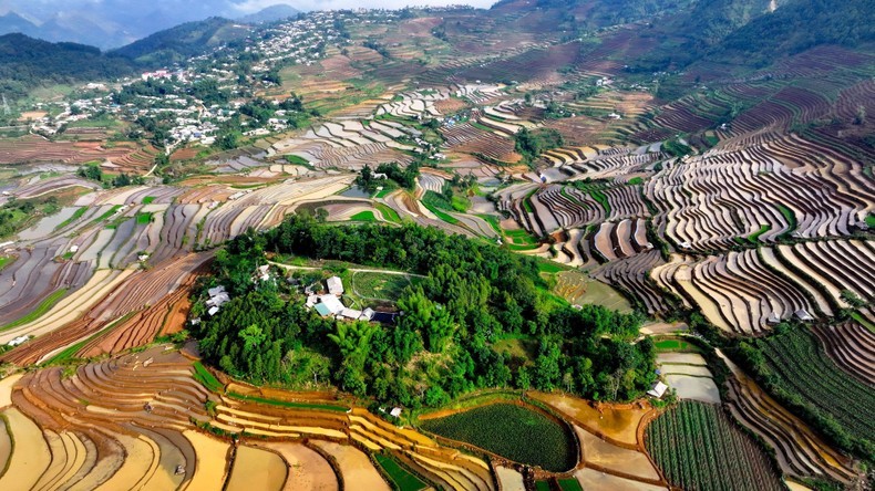 Picturesque scenery of Lai Chau in ploughing season
