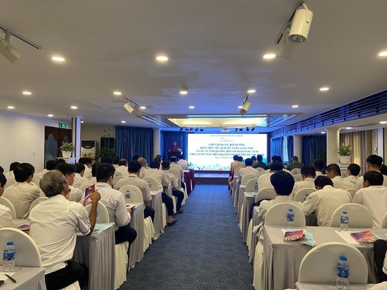 Training courses organized to improve taxi drivers communication Training courses organized to improve taxi drivers communication