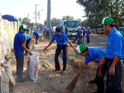 Ra quân cùng SCB chung sức bảo vệ môi trường