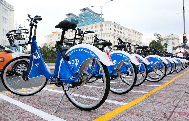 TP. Hồ Chí Minh: Trải nghiệm thú vị với xe đạp công nghệ và buýt sông ban đêm