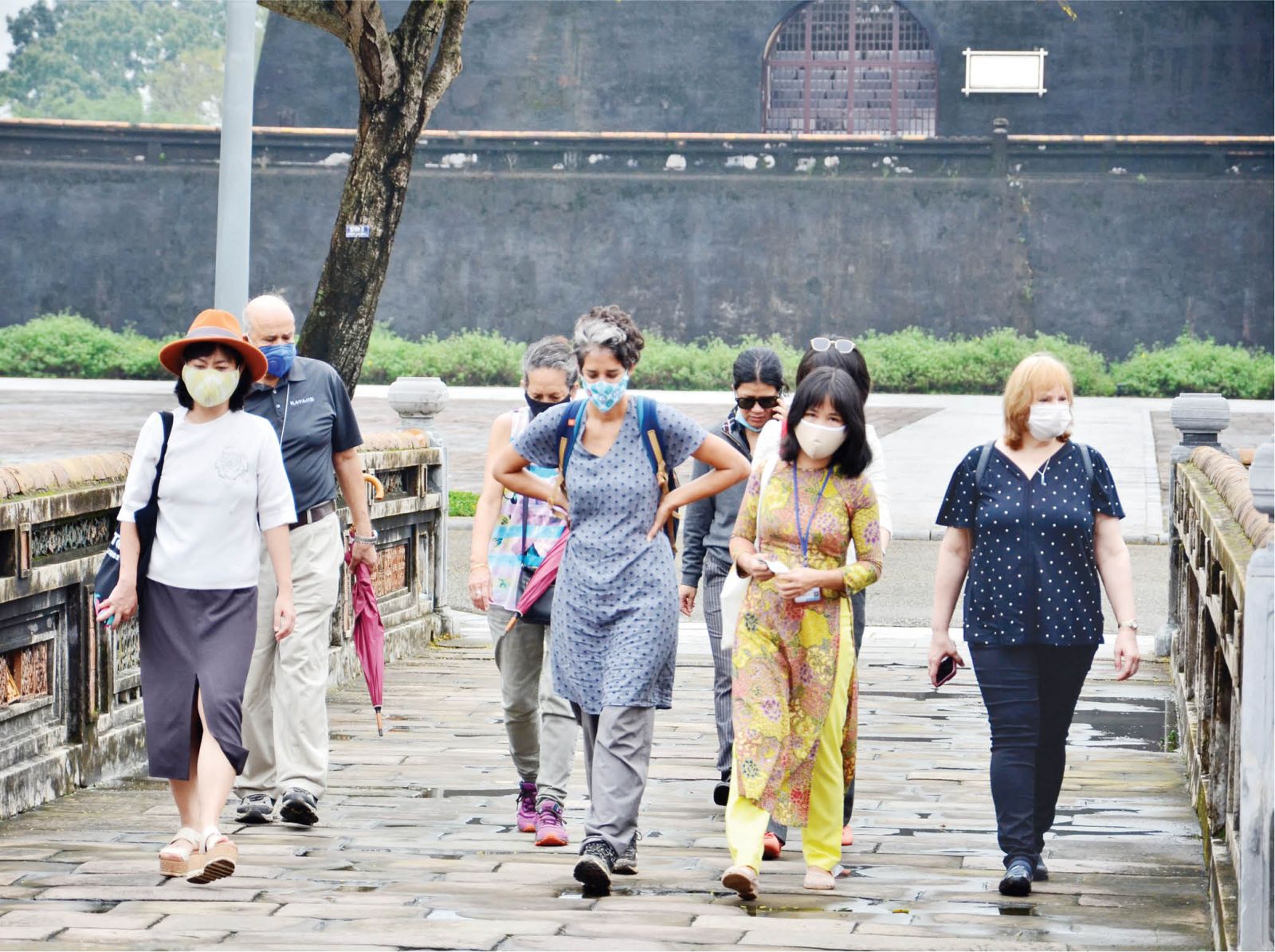 Hue resumes welcoming tour visitors