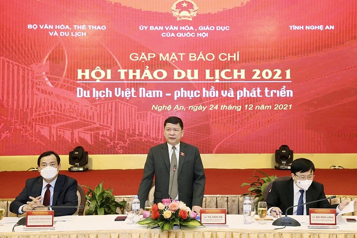 Họp báo giới thiệu Hội thảo Du lịch năm 2021 với chủ đề “Du lịch Việt Nam - Phục hồi và phát triển”
