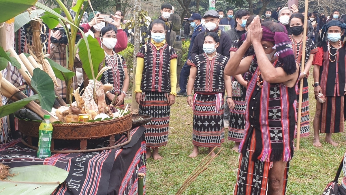 Festival of Ta Oi ethnic people prays for bumper crop and good health - Môi  trường Du lịch