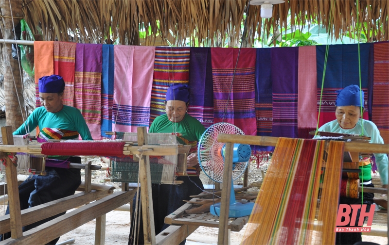 Thanh Hoá: Bảo tồn nghề dệt thổ cẩm gắn với phát triển du lịch