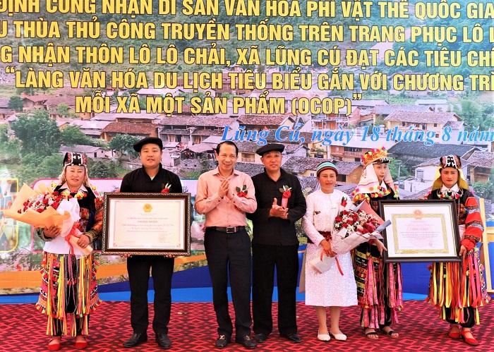 Hà Giang: Lễ công bố Di sản văn hóa phi vật thể Quốc gia tri thức dân gian nghề thủ công truyền thống xã Lũng Cú