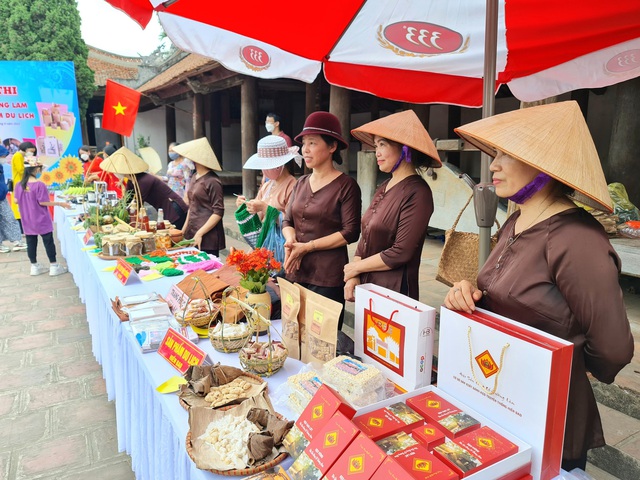Hà Nội: Làng cổ Đường Lâm với những nỗ lực bảo tồn nhà cổ, thu hút khách du lịch