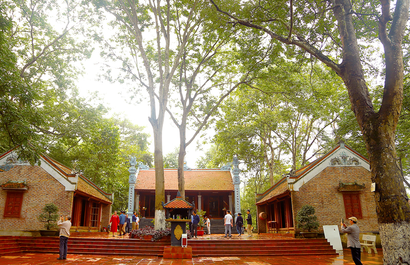 Thăm đền Ken ở Chiềng Ken (Lào Cai)