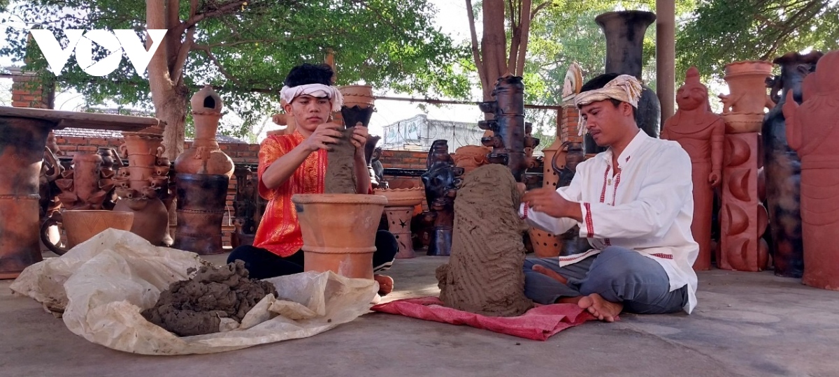 Kết nối di sản để phát triển du lịch vùng đồng bào Chăm - Ninh Thuận