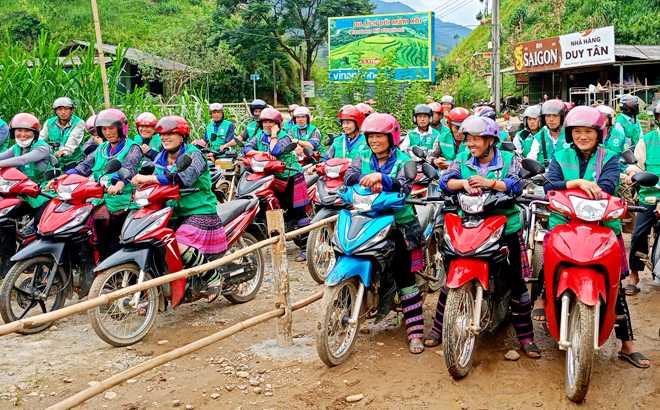 Yên Bái: Xã La Pán Tẩn (Mù Cang Chải) ra mắt Tổ xe ôm du lịch 500 thành viên