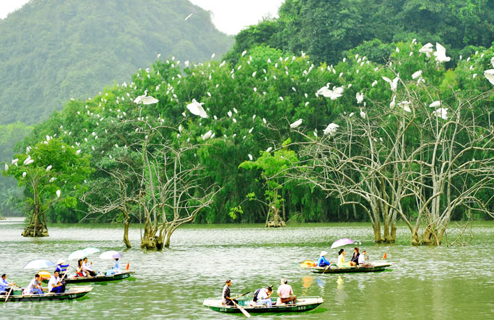 Giảm thiểu rác thải nhựa hướng đến du lịch xanh tại Ninh Bình