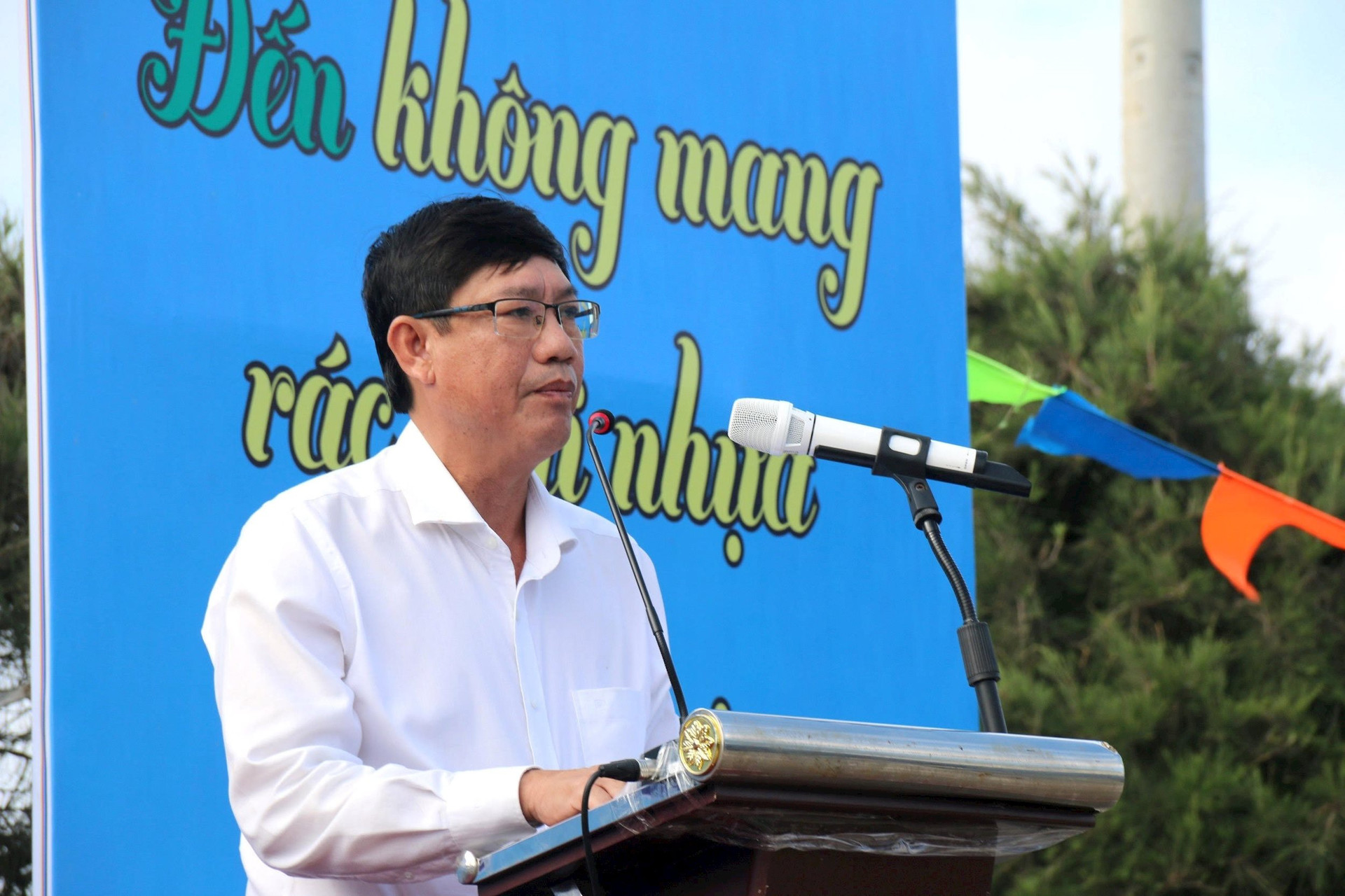 Bình Thuận: Phú Quý phát động phong trào chống rác thải nhựa