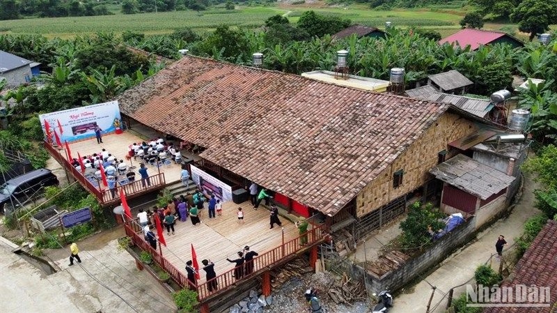 Độc đáo ngôi nhà sàn cổ hơn 100 "năm tuổi" ở Cao Bằng